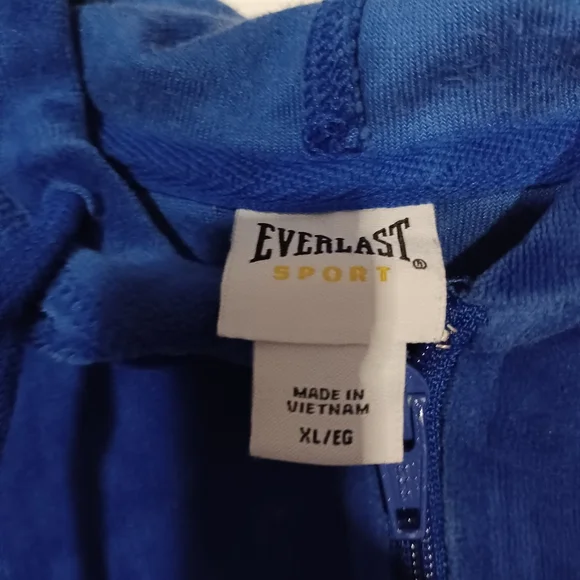 Everlast Blue and Black Zip Up Sweater - Picture 3 of 6